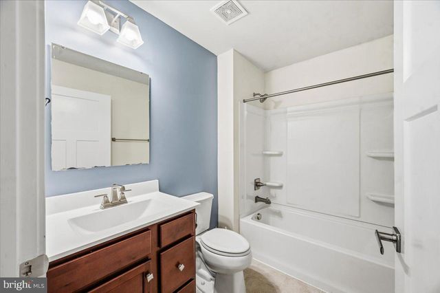 53 ELSTOW WAY, Martinsburg, WV 25405
