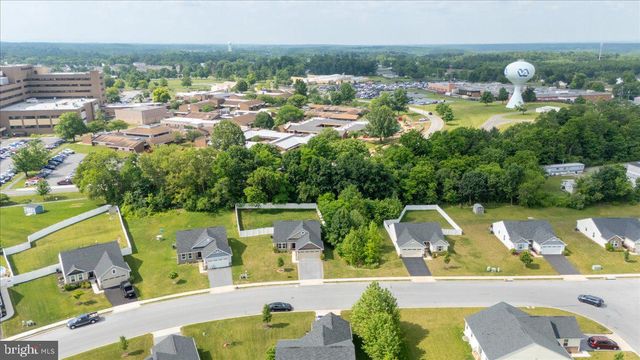 53 ELSTOW WAY, Martinsburg, WV 25405