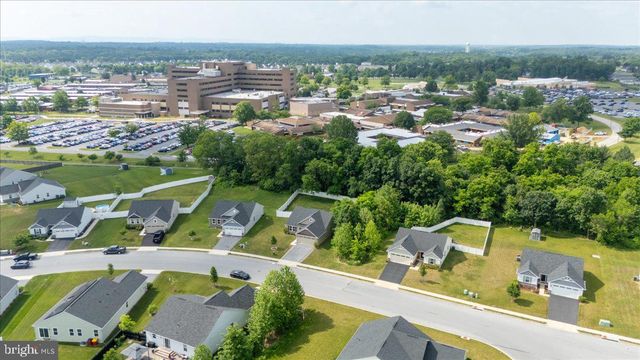 53 ELSTOW WAY, Martinsburg, WV 25405