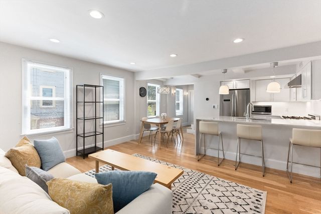 327-329 Hurley St 2, Cambridge, MA 02141