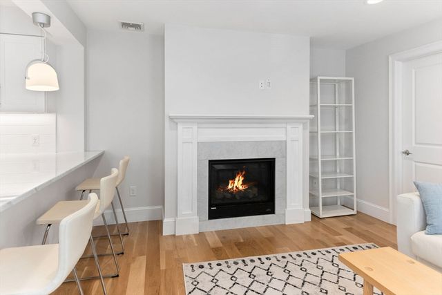 327-329 Hurley St 2, Cambridge, MA 02141