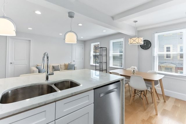 327-329 Hurley St 2, Cambridge, MA 02141