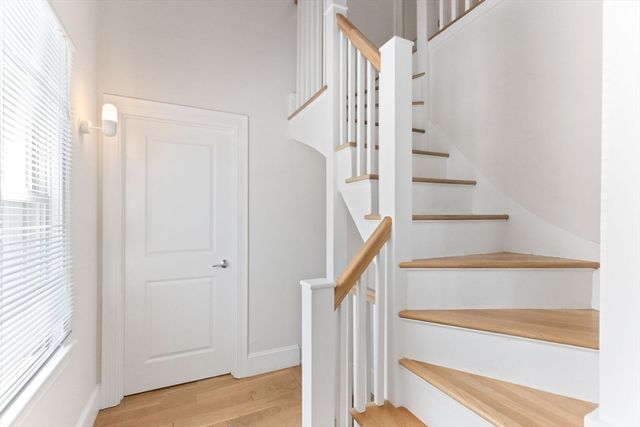 327-329 Hurley St 2, Cambridge, MA 02141