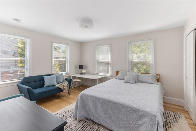 327-329 Hurley St 2, Cambridge, MA 02141