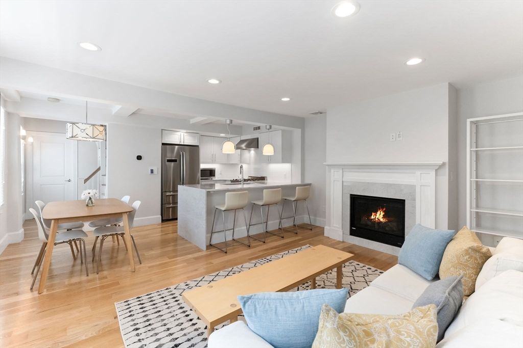 327-329 Hurley St 2, Cambridge, MA 02141