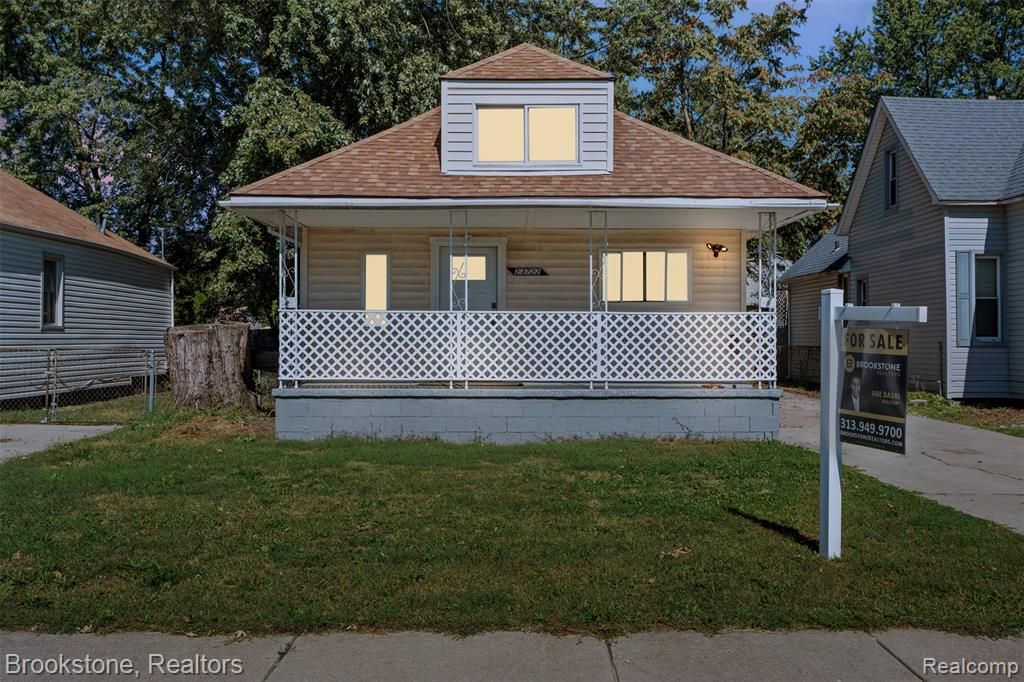 23722 Brest, Taylor, MI 48180