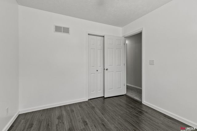 4321 S 60 Street, Lincoln, NE 68516