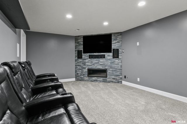 4321 S 60 Street, Lincoln, NE 68516