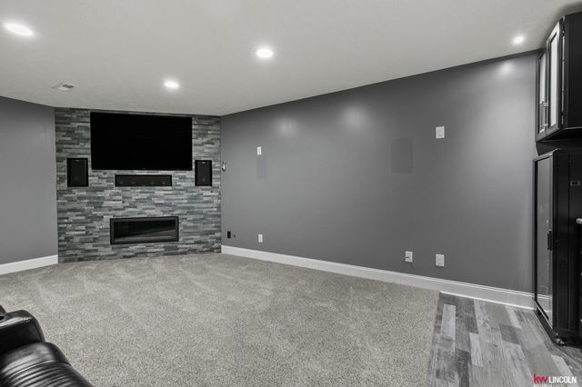 4321 S 60 Street, Lincoln, NE 68516
