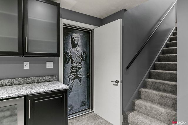 4321 S 60 Street, Lincoln, NE 68516