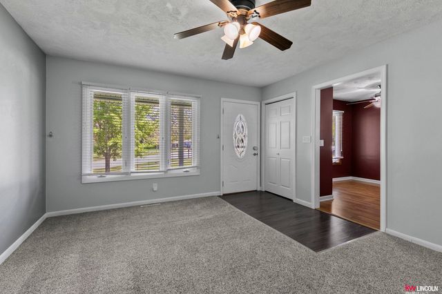 4321 S 60 Street, Lincoln, NE 68516