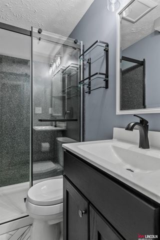 4321 S 60 Street, Lincoln, NE 68516
