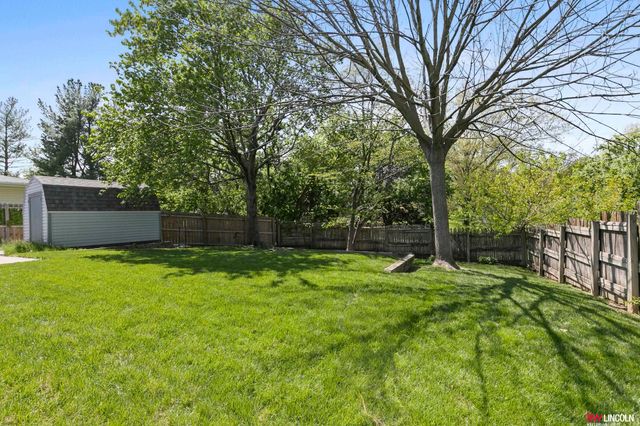 4321 S 60 Street, Lincoln, NE 68516