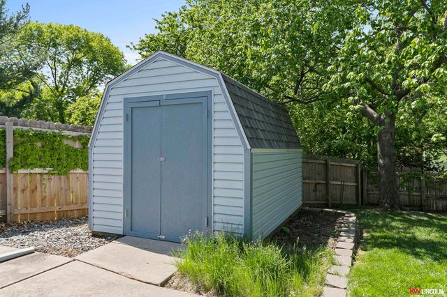4321 S 60 Street, Lincoln, NE 68516
