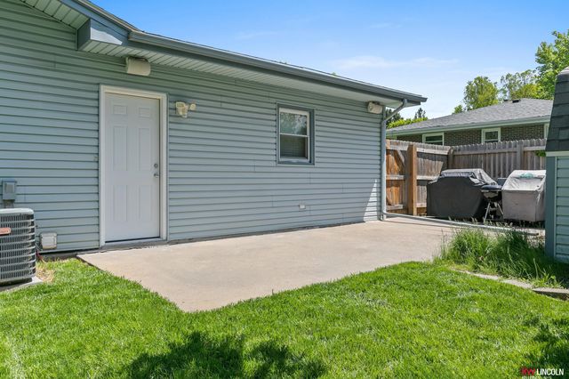 4321 S 60 Street, Lincoln, NE 68516