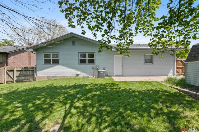 4321 S 60 Street, Lincoln, NE 68516