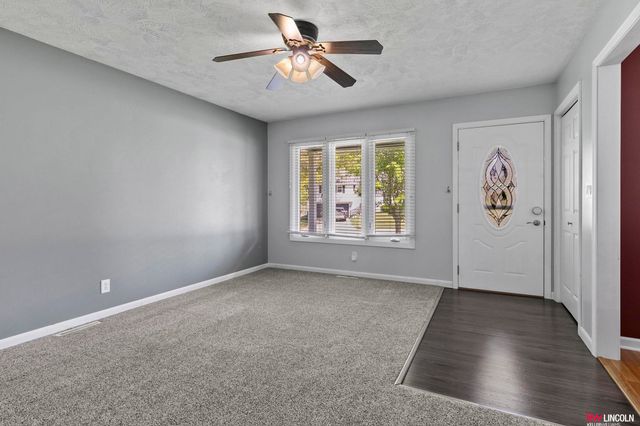 4321 S 60 Street, Lincoln, NE 68516