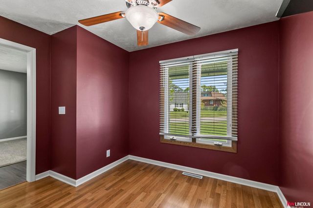 4321 S 60 Street, Lincoln, NE 68516