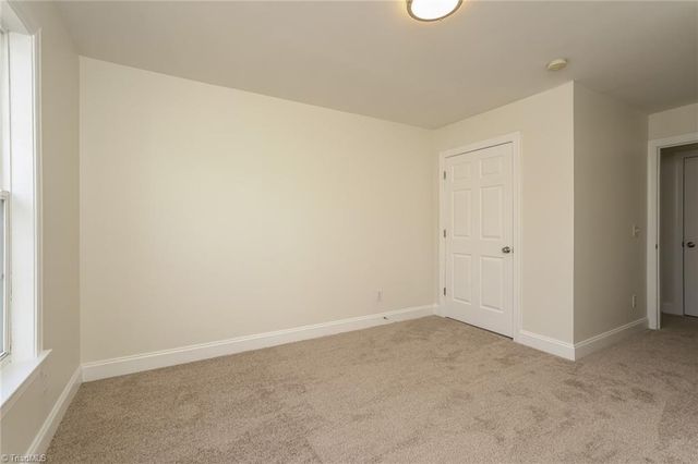 374 Quick Silver Drive, Winston-salem, NC 27127