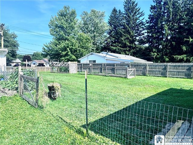 125 Seymour Street, Pomfret, NY 14063