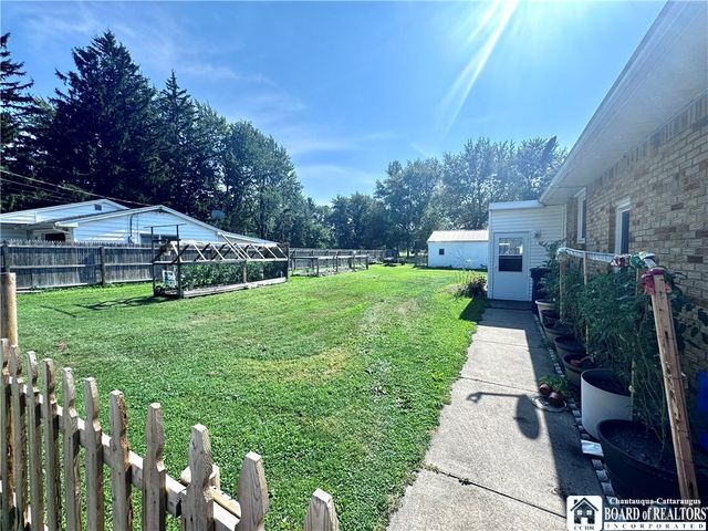 125 Seymour Street, Pomfret, NY 14063