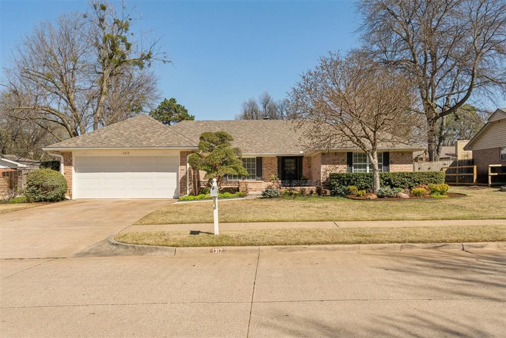 1317 Cherry Laurel Drive, Norman, OK 73072
