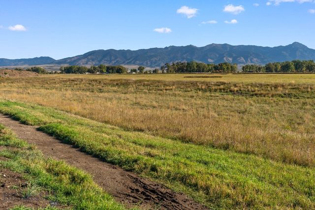 1100 Melissa Way, Belgrade, MT 59714