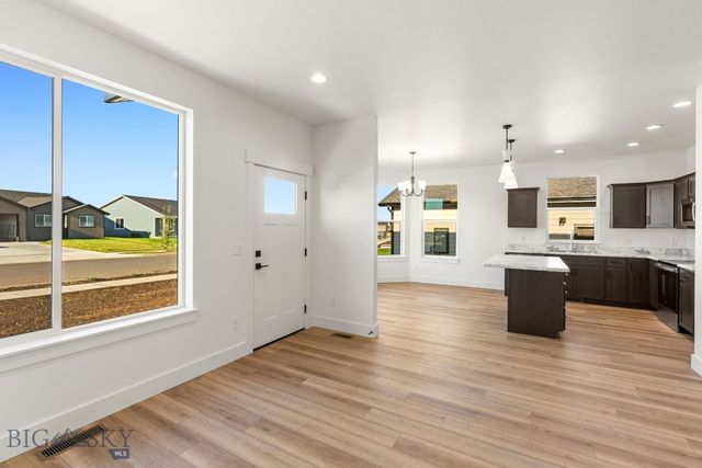 1100 Melissa Way, Belgrade, MT 59714