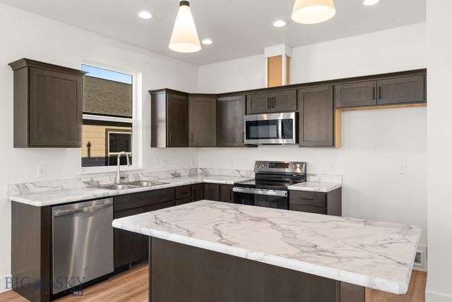 1100 Melissa Way, Belgrade, MT 59714