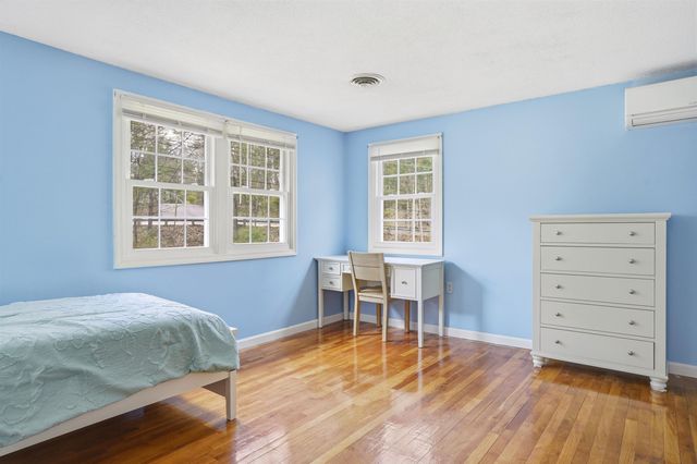 1 Denbow Road, Durham, NH 03824