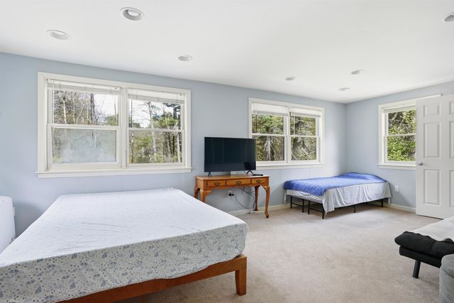 1 Denbow Road, Durham, NH 03824