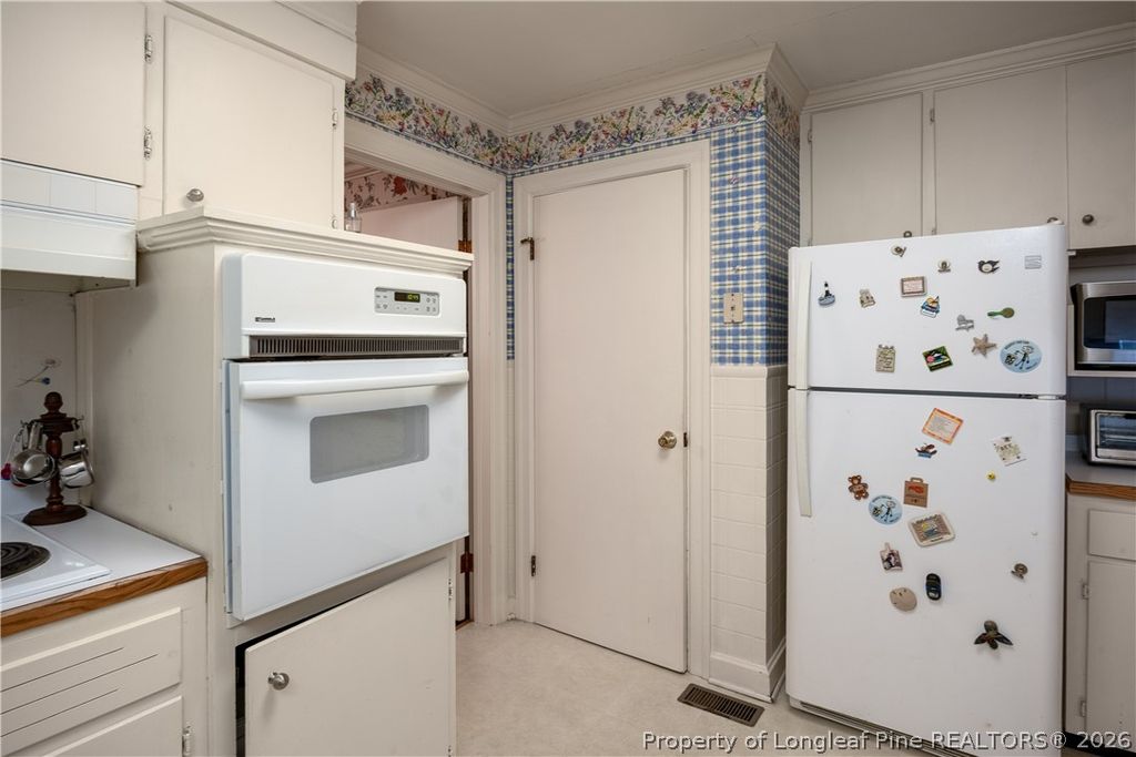 502 N Main Street, Salemburg, NC 28385 — photo 15