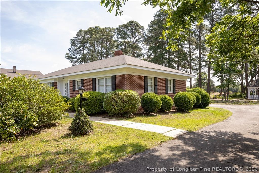 502 N Main Street, Salemburg, NC 28385 — photo 32