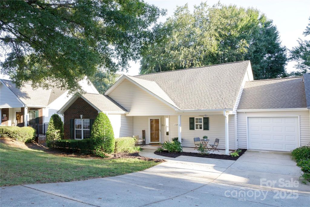 119 Ashwood Lane, Mooresville, NC 28117