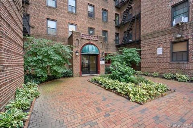 8910 35th Avenue E1L, Jackson Heights, NY 11372