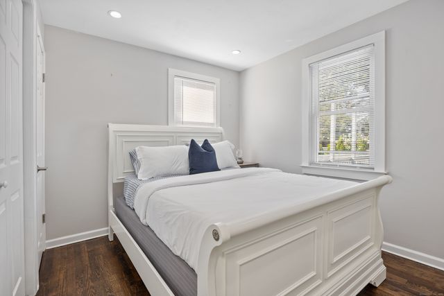 28 Brookdale Avenue, Milford, CT 06460