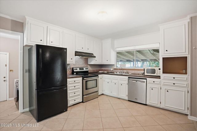 5523 Wayneland Drive, Jackson, MS 39211