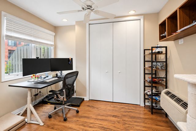 310 N Clinton Street L, Chicago, IL 60661