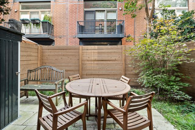 310 N Clinton Street L, Chicago, IL 60661