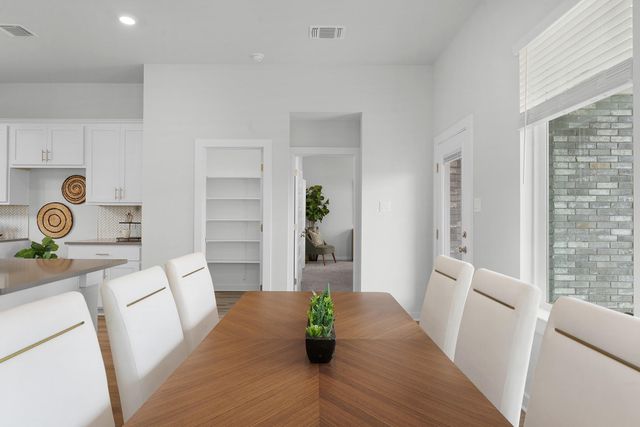 2705 Sage Ranch DR 33, Leander, TX 78641