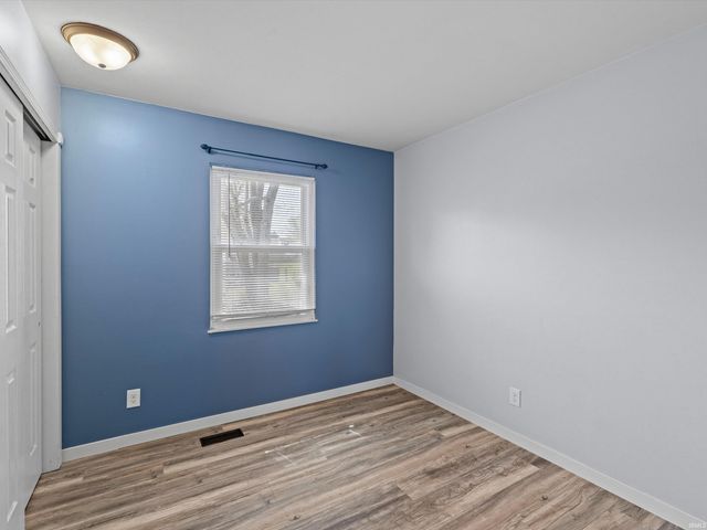 7366 Oakdale Drive, Newburgh, IN 47630