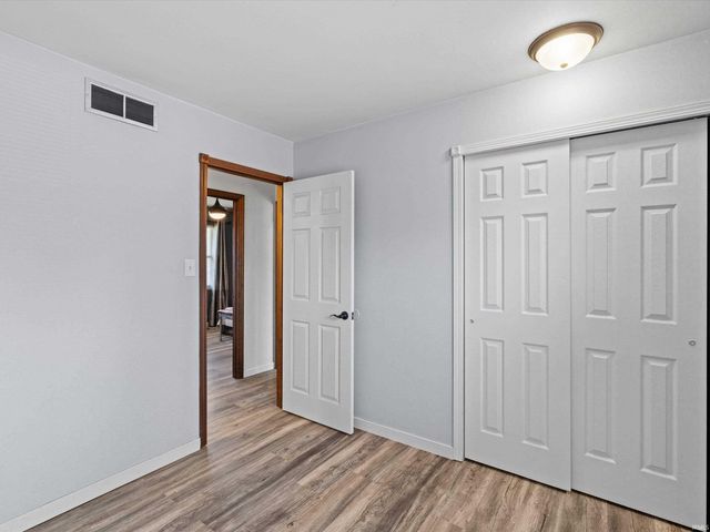 7366 Oakdale Drive, Newburgh, IN 47630