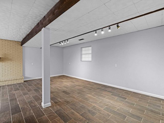 7366 Oakdale Drive, Newburgh, IN 47630