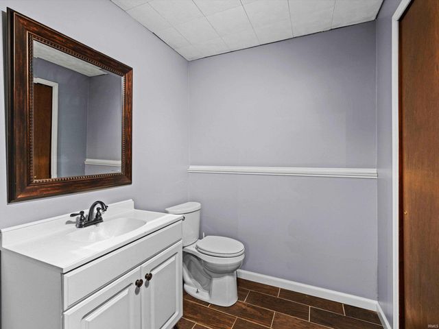 7366 Oakdale Drive, Newburgh, IN 47630