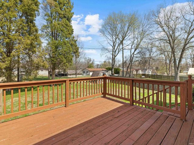 7366 Oakdale Drive, Newburgh, IN 47630