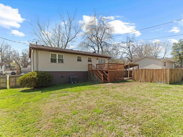 7366 Oakdale Drive, Newburgh, IN 47630