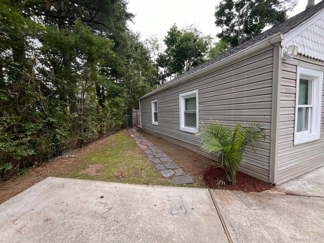 44 Commander Avenue, Hempstead, NY 11550