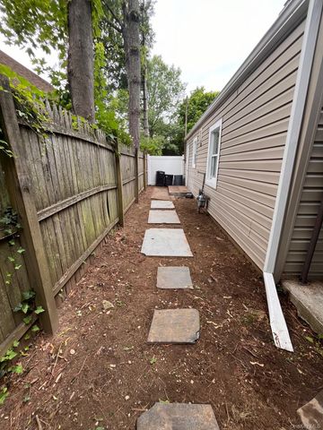 44 Commander Avenue, Hempstead, NY 11550