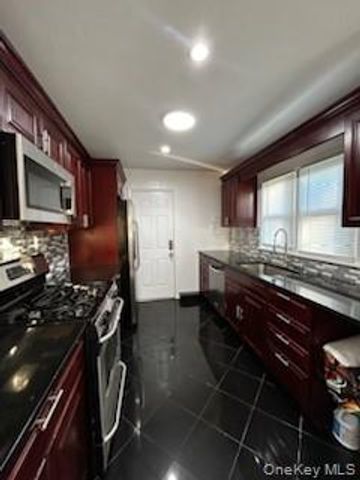 44 Commander Avenue, Hempstead, NY 11550
