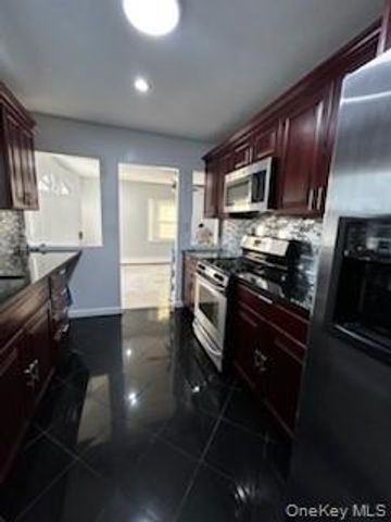 44 Commander Avenue, Hempstead, NY 11550